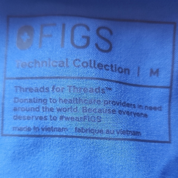 Figs Classic Blue V-Neck Men's Shirt - Picture 3 of 4